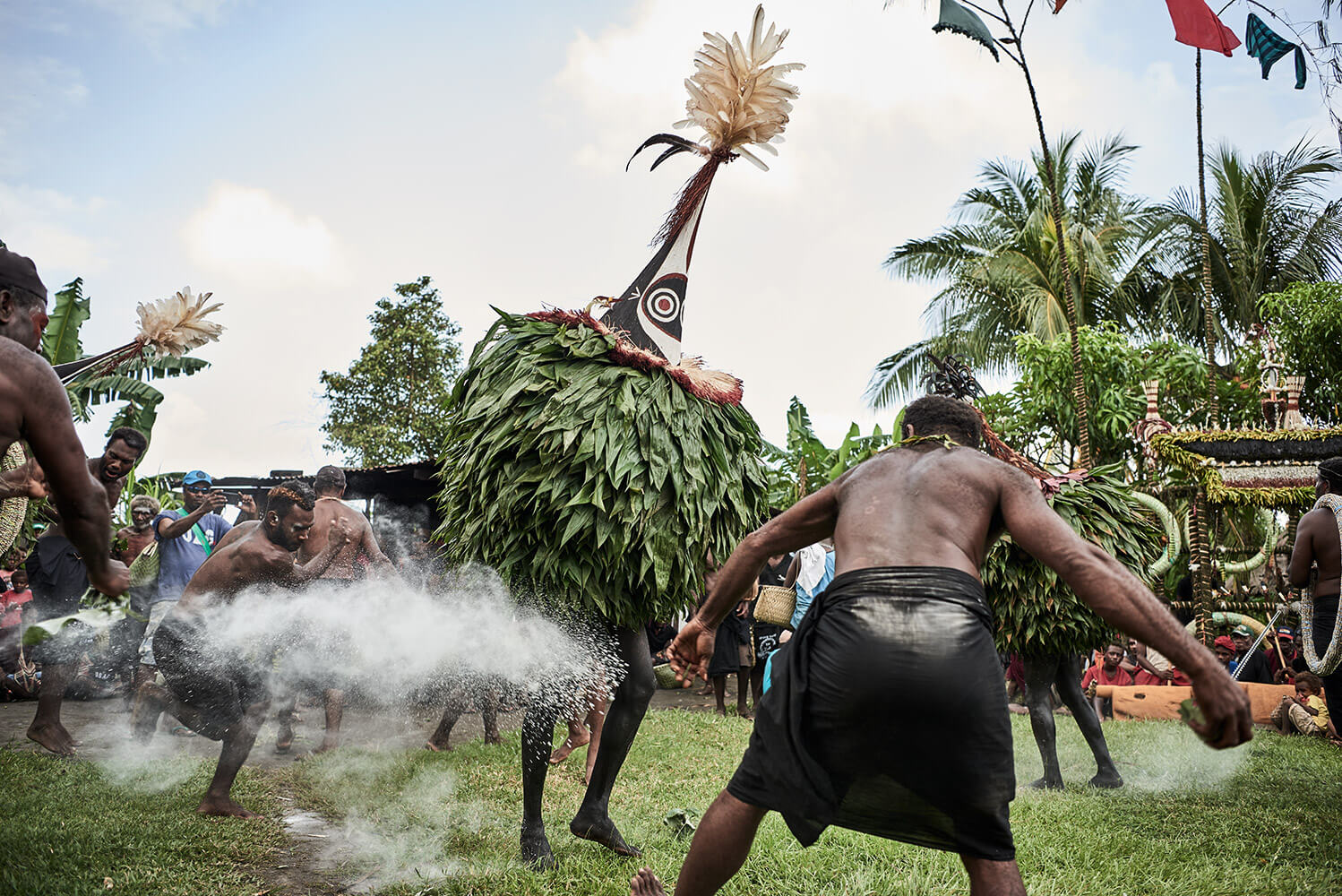 42-Shell-Money-Tokiala-Shell-Breaking-1569-Kristina-Steiner