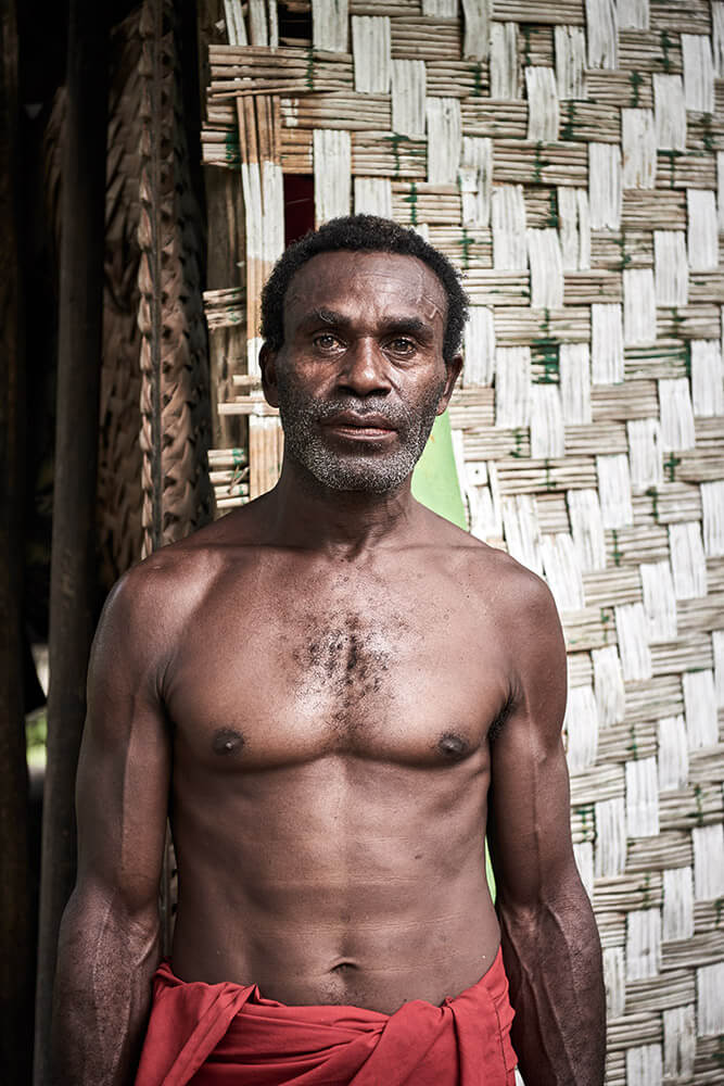 05-Megapode-Egg-Hunters-3681-Kristina-Steiner