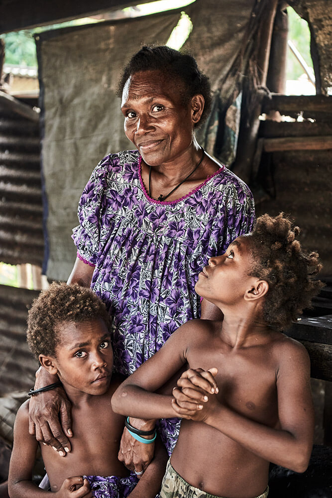 09-Megapode-Egg-Hunters-3830-Kristina-Steiner