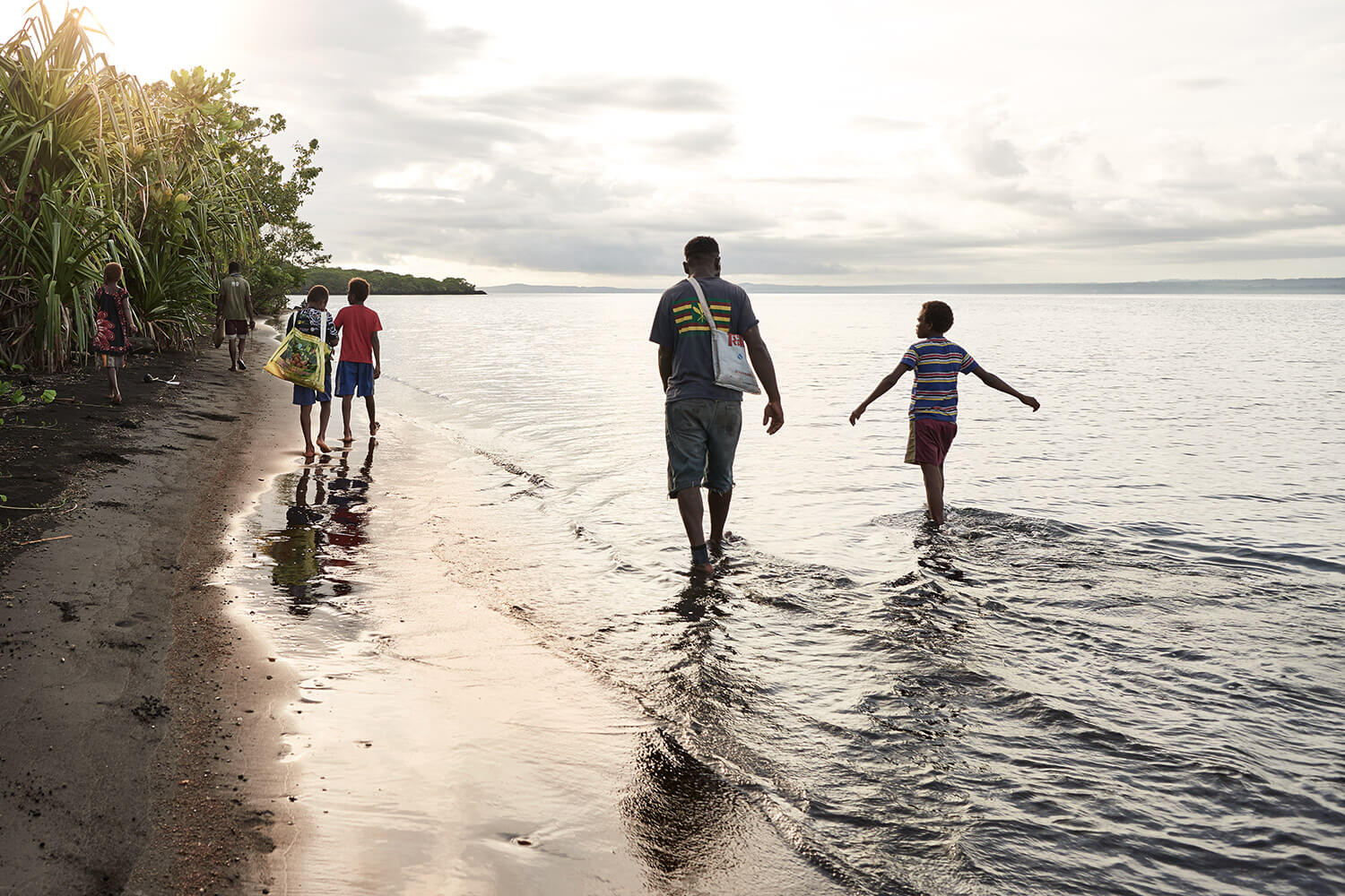 16-Megapode-Egg-Hunters-Chris-0014-Kristina-Steiner