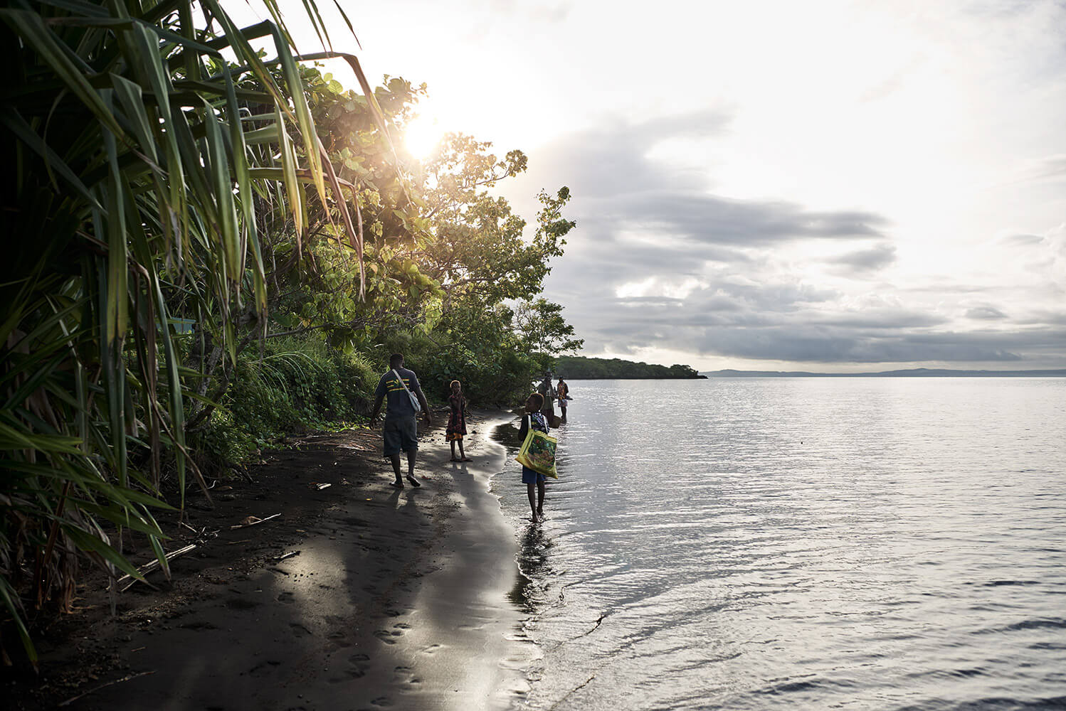 18-Megapode-Egg-Hunters-Chris-0018-Kristina-Steiner
