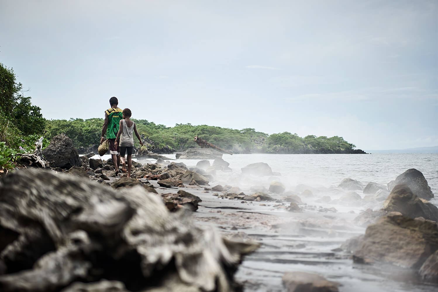19-Megapode-Egg-Hunters-2944-Kristina-Steiner