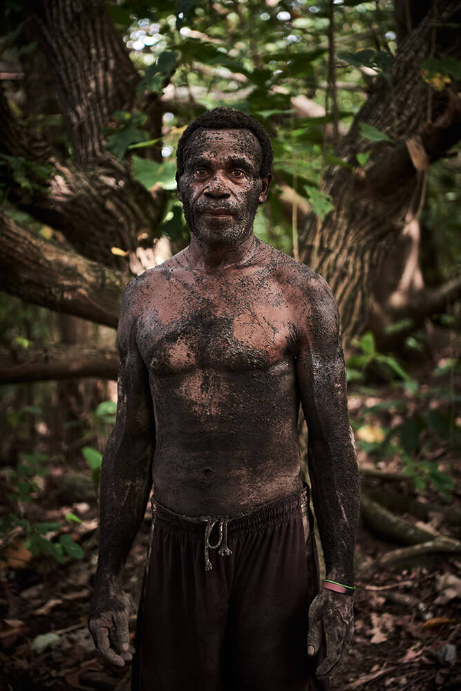 30-Megapode-Egg-Hunters-3257-Kristina-Steiner