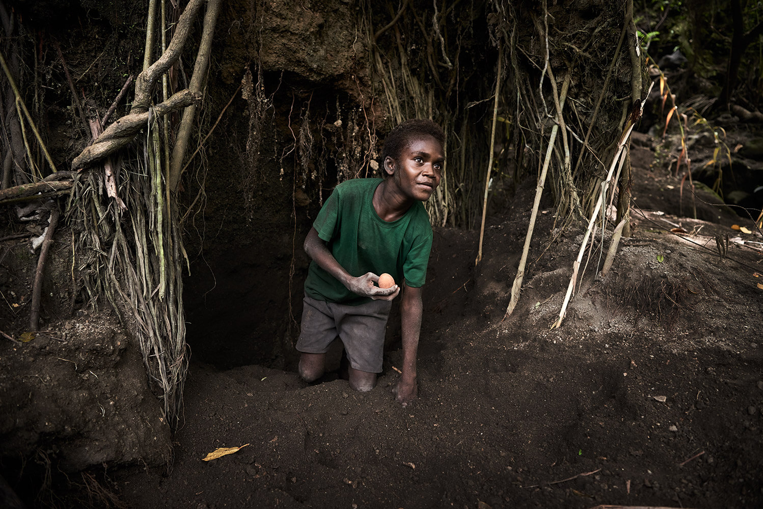 38-Megapode-Egg-Hunters-2985-Kristina-Steiner