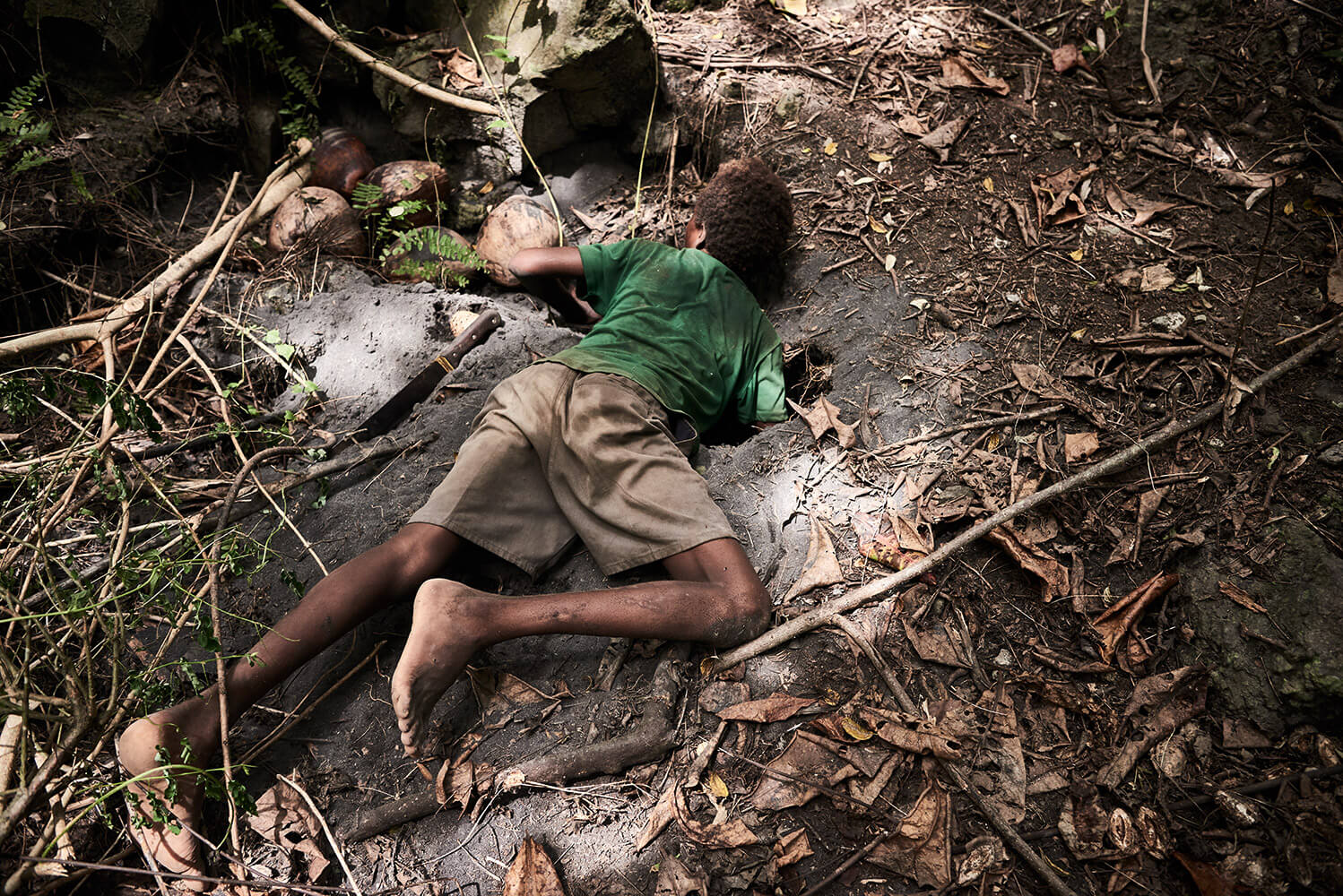 39-Megapode-Egg-Hunters-3336-Kristina-Steiner