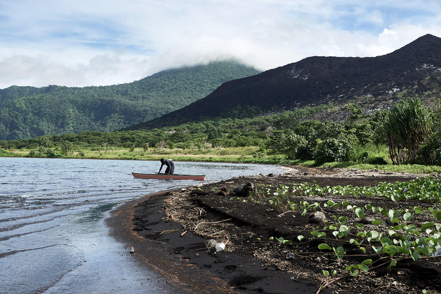 61-Megapode-Egg-Hunters-Chris-0305-Kristina-Steiner