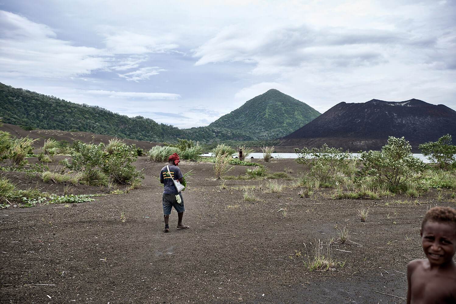 78-Megapode-Egg-Hunters-Chris-0403-Kristina-Steiner