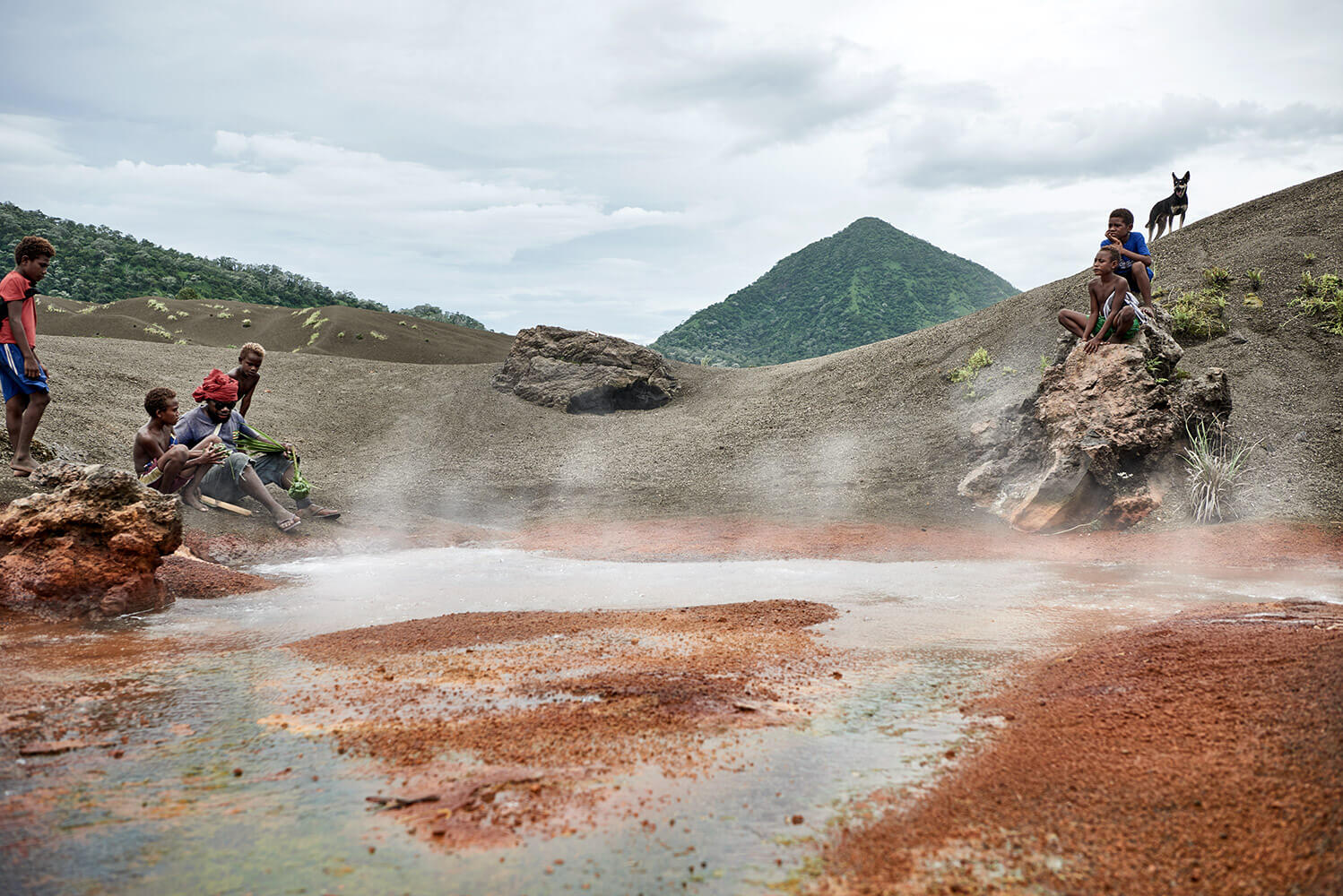 79-Megapode-Egg-Hunters-Chris-0421-Kristina-Steiner