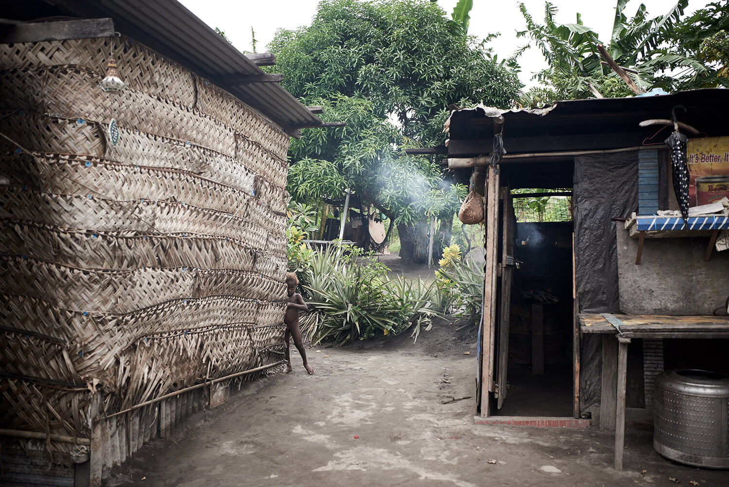 90-Megapode-Egg-Hunters-Chris-0617-Kristina-Steiner