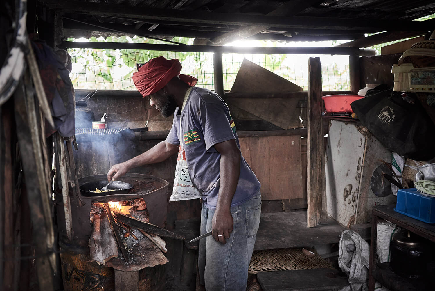 91-Megapode-Egg-Hunters-Chris-0522-Kristina-Steiner