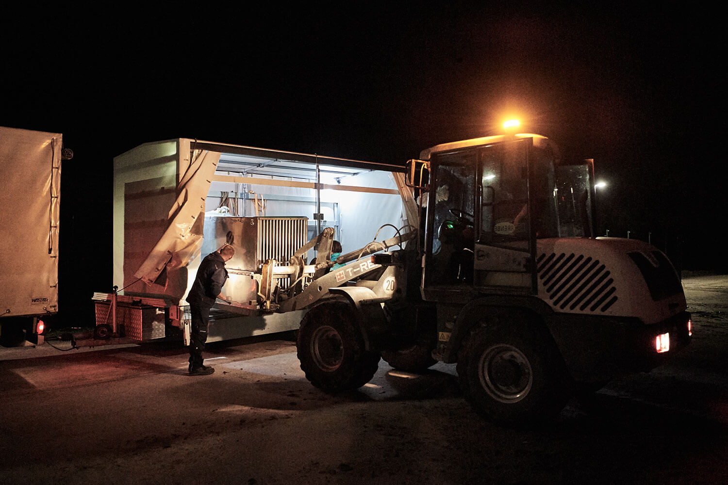 03-Bears-arrival-0508-Kristina-Steiner